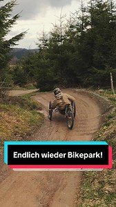 Bikepark Willingen mit @Nakidaii im Handbike