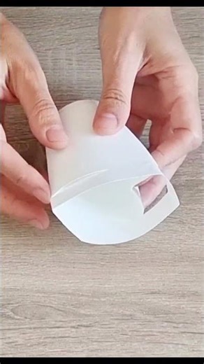 Cum sa faci o cutie de cadouri dintr-un pahar de carton 😍