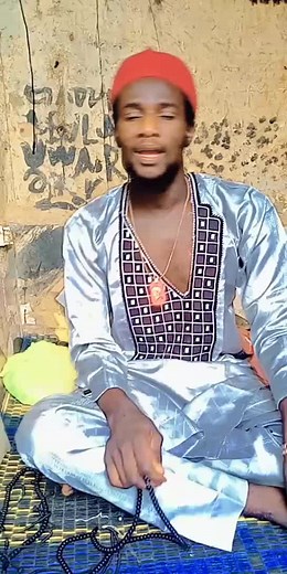 Artistic Crafting Techniques with Hand Movements