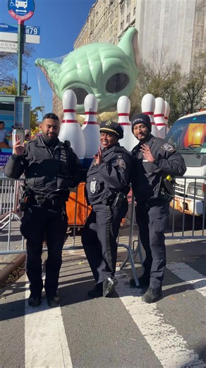 Happy Thanksgiving from the New York Police Department! I hope you all have a safe and enjoyable holiday💙 #NYPD #Thanksgiving