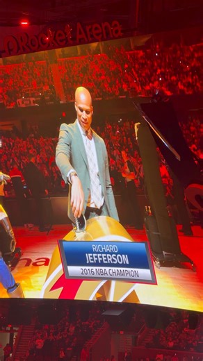 Richard Jefferson with the honorary sword pull for the #Cavs tonight | Leah Doherty