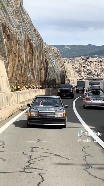 Back in the day‘s 80‘s classic #stanceadria #mercedesbenz #mercedesw201 #mercedes190 #mercedes190e #w201_190e #oldshool #airliftperformance #low #stance #croatia #tuning #xscarnight #carsoftiktok #champiensleague #stancenation #w201 #kroatien #howdeep