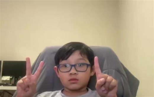 👋✨ Watch the finger math demo of our student! 👉 Enroll your child now for only PHP 6,750 📚 10 sessions • 1 hour each • 💻 Zoom • 1-on-1 with a teacher! ON-LINE and flexible time sched for other countries! 🌟 Finger Math Benefits for Kids Age 4 and Up: 🧮 Develops number sense through visual and tactile finger counting. 🧠 Enhances memory by linking movement with math fact retention. 💪 Builds confidence in solving math problems independently. 💬 For down payment options or more details, 📱 Vi