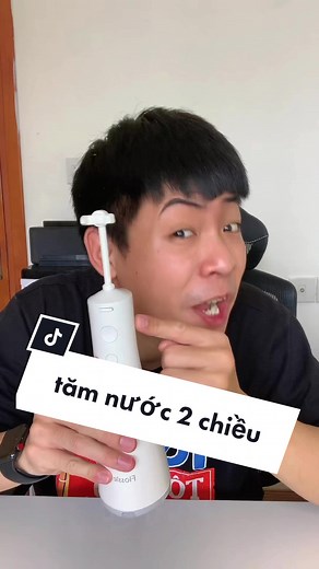 Trả lời @Tui tên Zinh tăm nước 2 chiều #damduc #dcgr #muataitiktok #reviewflossie #Flossie #maytamnuoc #tamnuoc2chieu #learnontiktok
