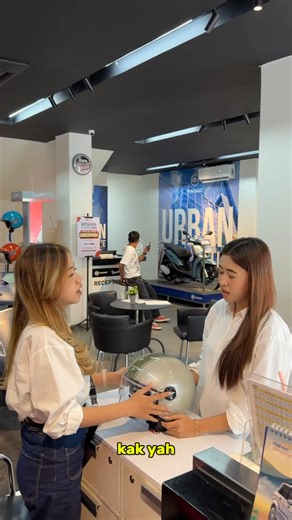 PT. ANUGERAH PRATAMA SINERGI on Instagram: "Kalo udah ngambil jangan lupa balikin ya🤣 . . . Dapatkan Promo dan Penawaran Menarik Dengan Melakukan Pemesanan di Semua Cabang Vespa Sinergi Pembayaran Cash & Kredit Melayani Area JABODETABEK, Cianjur, Sukabumi, Karawang & Banten Booking sekarang juga untuk unit dan promonya More info : 081818959229 (WhatsApp) —————————————— DEALER : -Vespa Sinergi Bogor Pajajaran -Vespa Sinergi Tebet Jakarta -Vespa Sinergi SCBD Jakarta -Vespa Sinergi Pondok Ungu Bek