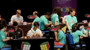 Video. Australian Rubik's cube enthusiast solves puzzle in less than six seconds