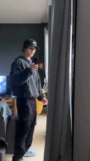 don't show up ❤殺 #GymLife #GymMotivation #FitnessJourney #FitBoy #WorkoutMode #MuscleGains #TrainHard #FitFam #GymRat #FitnessInspo #HealthyLifestyle #StrengthTraining #NoExcuses #FitnessAddict #BodyGoals | Grigory Yakunin | Facebook