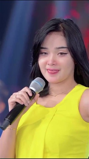 LAILA AYU helikopter lagu full lirik #lailaayu