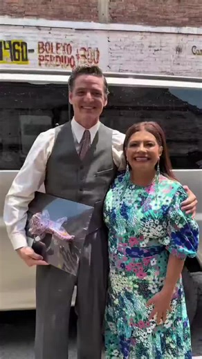 New video of me meeting the Head of Government, Clara Brugada Molina, and receiving the most thoughtful birthday gift an axolotl in my favorite colors 💚 I was genuinely touched. What a beautiful and unique present. Thank you so much, Clara this made my day. This is the Way 💚 #PedroPascal #Mexico #BirthdayGift#PascalIsPunk #pedro