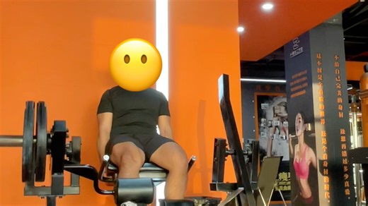 粗腿体育生的练腿日