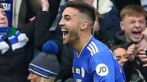 Cardiff 2-0 West Ham: Junior Hoilett and Victor Camarasa secure crucial win for Bluebirds