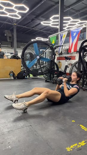 •15 DB Sit up •6 Man Makers (35/15) •15 Pull up / 2 ROUNDS . . . . . #DTH07 #DTH07CT #Crossfit #Hyrox #CrossTraining #FuncionalTraining #LoveCrossfit #functionalfitness #Functionalworkout #wodlife #Wod #barbell #metcon #Amrap #Tabata #EMOM #Burpe #lovefit #power #powerlifting #strengthandconditioning #weightlifter #herowod #EntrenamientoFuncional #dumbbells #RogueFitness #assaultbike #Workout #Fitness | DTH07 Cross-Training