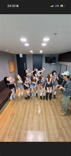 너 뭔데 갑자기🌃 w/킹키쌤🤍 #아이오아이 #IOI_LOOP #갑자기 #킹키 | kinki choreographer ioi