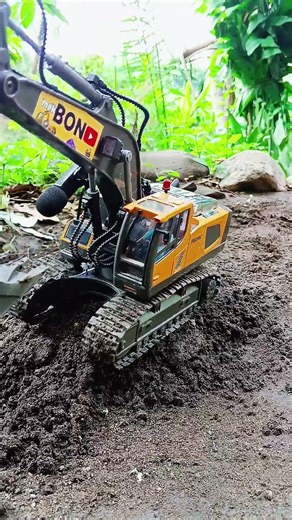 Tes Dan Review RC Excavator YG258C