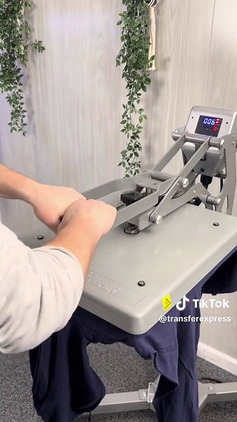 Want to learn how to print custom t-shirts? Ever throught of starting your own clothing brand? Looking to speed up or make your cricut side-hustle a full time job? Here’s how! 👇Using just a heat press you can print apparel quick and easy without sacrificing quality. Goof Proof Screen Printed Transfers from transfer express look and feel just like a screen print but without the hassles of inks, emulsions, bulky screen printing presses or cleanup! No crunchy or cheap feeling prints. Print on cott