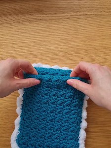 Book Lover E-reader Sleeve Crochet Pattern | Cute Heart Kindle Cover & Tablet Case Design | Beginner Crochet - Etsy Australia