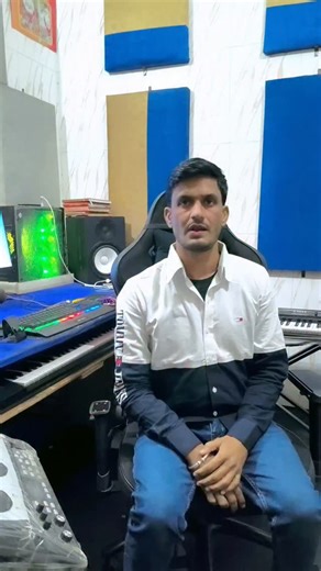 Singer Avinash Yogi on Instagram: "Trending song singer Avinash yogi"