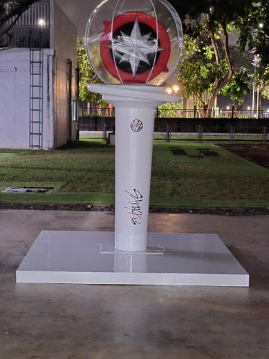 Akhirnya selesai! 😍😍 Nachimbong Installation siap menyambut kamu di STAYZone (Parkir Lapangan Panahan, Pintu 10 Gerbang Pemuda GBK) 🥳🥳 #ATErnity #dominATE_JAKARTA @Stray Kids