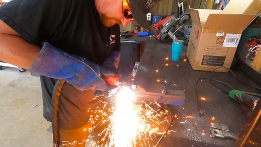 We test the Autogen 55A Plasma Cutter on some heavy steel! Pick it up on Amazon Here: Autogen Plasma Cutter: https://amzn.to/3OcPs00 Hobart Cutting Glasses: https://amzn.to/3KgWrTh Welding Gloves: https://amzn.to/3NPoGJn | Peek’s Peak Hobby Homestead | Facebook