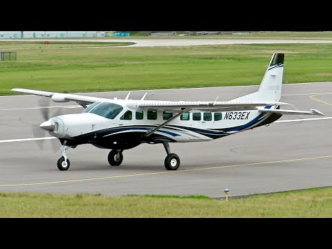 Textron Aviation Cessna 208B Grand Caravan EX N633EX close-up