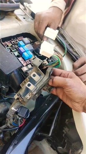 how does remove fuse box main connector #shorts #short #youtubeshorts #ytshorts #youtuber