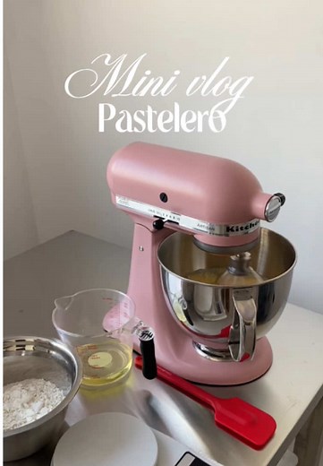 Un día en la pastelería: producción y decoración de tortas