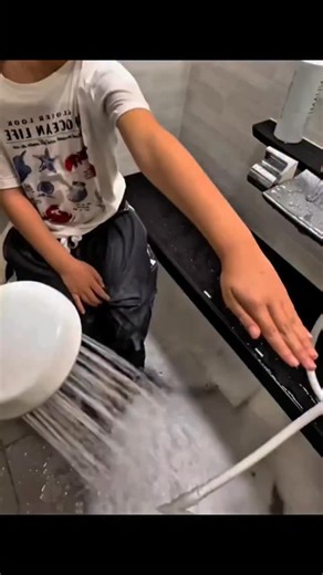 @howeverythingwork.s | In some Japanese bathrooms, advanced showerheads spray a layer of soap first, then rinse with water, giving you a more thorough and... | Instagram