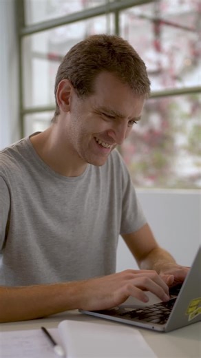 Ya tenía experiencia. Ya trabajaba en esto. Pero sentía que me faltaban herramientas para crecer. 💻 Estudiando en Coderhouse, sumé nuevas habilidades sin frenar mi trabajo. 🔓 No empecé de cero, pero desde que empecé… avancé un montón. 🚀 Potenciá tu perfil profesional. Coderhouse funciona. | Coderhouse