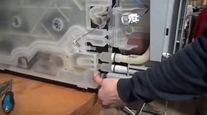 Geschirrspüler bleibt kalt: Fehler E09 - Heizpumpe wechseln (Bosch / Siemens / Neff)