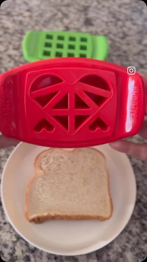 @funbites is an #amazonmomfind! Funbites helps create fun-bite sized food pieces for even the pickiest of eaters. Cut anything from veggies to cheese to sandwiches! #foodhack #momfind #pickyeaters #amazonfind #repost @alexandra.e.devlin | FunBites
