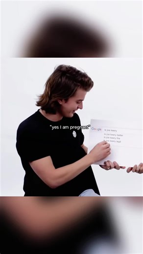 Stranger Things cast accidentally creating another viral moment 💀 #StrangerThings5 #MillieBobbyBrown #FinnWolfhard #NoahSchnapp #GatenMatarazzo