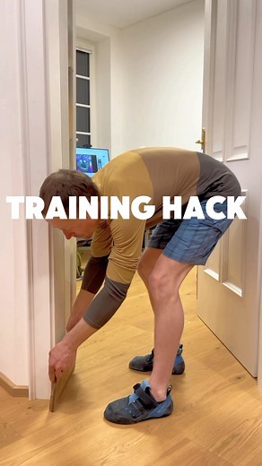 Christian Miletzky - producer & user of Antworks training gear on Instagram: "Finger strength is important – but don’t forget your feet! 🦶💪 Even if it goes against my own business: If you want to climb better, don’t just focus on finger strength—building power and precision in your toes is just as crucial. A solid foot technique can often make a bigger difference than pure finger strength! Here’s a super simple way to train your toe strength at home—completely free and with minimal effort! All