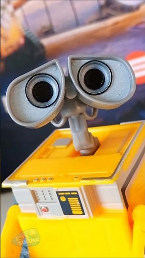 WALL-E 🤖 Una historia de amor en el espacio