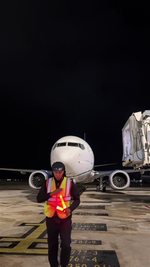 Today, as I park this flight, I'm reminded that all work done with excellence honors God. No matter your position, always give your best. Dreams are achieved through discipline, effort, and faith. ✈️