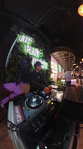 Kingpin went off tonight 🔥🙌 Non-stop energy, good vibes, and an epic crowd as always! Big love for having me back 🎶💯 Can’t wait for the next one — see you all on the dance floor 🕺💃 #KingpinCanberra #DJLife #PartyVibes #DanceFloorEnergy #CanberraNights