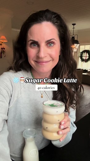 🎅🏼💪🏼Sugar Cookie Latte (sugar free) Creamer Recipe ✔️1 cup half and half (used organic), for df sub canned coconut milk ✔️1 cup unsw almond, cashew, or coconut milk (used almond) ✔️3 T monk fruit blend or any desired sweetener (can use more for more sweet) used @swervesweetie confectioners this time ✔️1 tsp butter extract ✔️1 tsp vanilla extract (cake batter or almond works too) 1)Blend all ingredients in a blender. Good in the fridge for 2 weeks. Froths well with half and half. 2)For a hot 