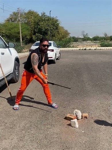 This Automatic Retractable Self-Defence Stick Could Save Your Life 🔥 | GannuBhai Safety Baton