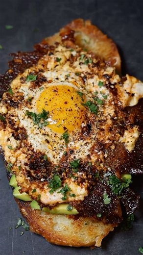 1.1K views · 21 reactions | 'This may be the most gorgeous breakfast we’ve ever seen 襤. Watch how easy @sweatspace on Instagram makes this gourmet Feta Fried Egg on Toast look. 陋 Shop now: https://bit.ly/3wCt8D2 | Pyrex Home | Facebook