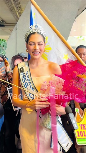 The arrival of Miss Cosmo 2025 Runner-Up, Chelsea Fernandez at NAIA Terminal 1. Welcome home Chelsea! #PageantsFanatic #ChelseaFernandez #MissCosmo2025RunnerUp