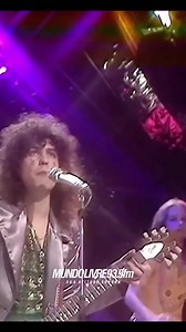 20K views · 337 reactions | Abrindo as portas do baú do rock! T-Rex - Bang A Gong (Get It On), é um faixa de 1971, lançada para o disco "Electric Warrior". Quem mais curte esses resgates do passado? #radio #music #rock #mundolivre #trex | Mundo Livre FM | Facebook