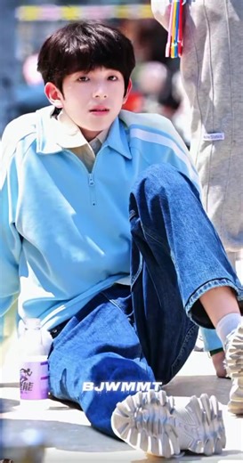 ẻm bị gì ở chân á có thể là bị thương hoặc đau tăng trưởng, ẻm đi cà nhắc với phải có ng vịnh ẻm khi đi đứng #chenjunming #trantuanminh_chenjunming陈浚铭 #trantuanminh #tfgiatocf4 #xh