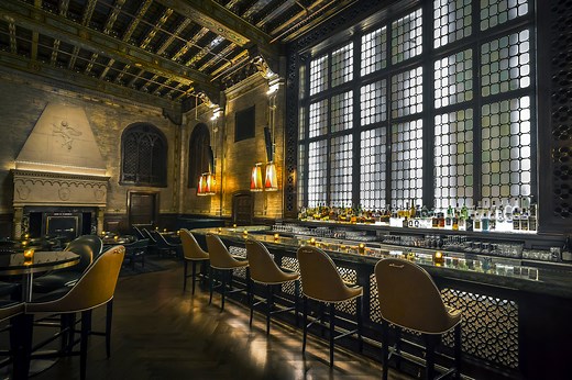 The 15 best bars in midtown to get good drinks and food