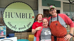 Local pie shop sells over 2,500 pies for Thanksgiving and holidays