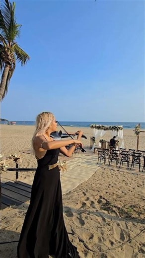 This is how beautiful a beach wedding is