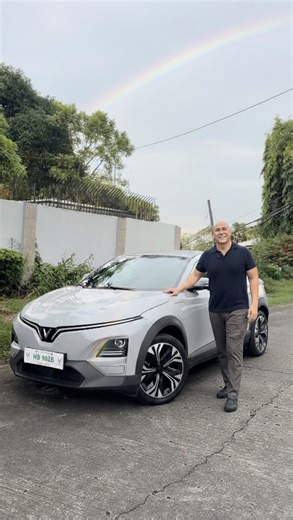 Rovilson Fernandez on Instagram: "I know some of you have thought about this…. Are you thinking of going electric BUT worried about resale value? Relax. VinFast got you 👊🏽 Introducing VinFast’s Residual Value Guarantee (RVG) — a smart program designed to protect your investment and remove the biggest worry in EV ownership: depreciation. Here’s how it works 👇 Up to 90% guaranteed value in the first 6 months. Up to 70% guaranteed value for up to 36 months. Applies to personal and corporate (non
