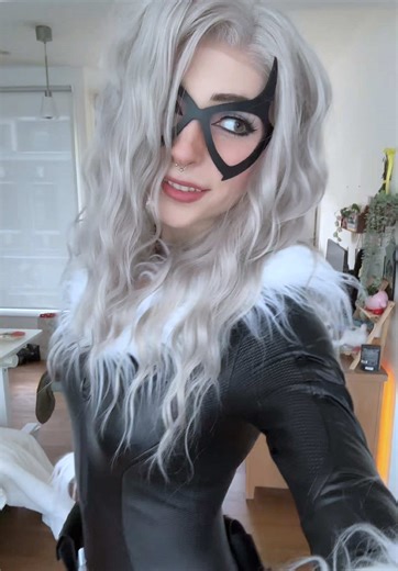 Exciting New Cosplay from an Untried Anime!