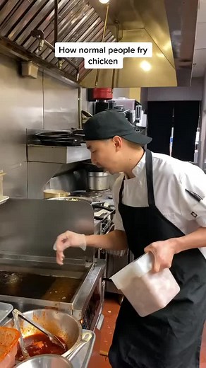 Normal People vs Chef Frying Chicken #cooking #mom #chef #friedchicken #frying | Chris Cho