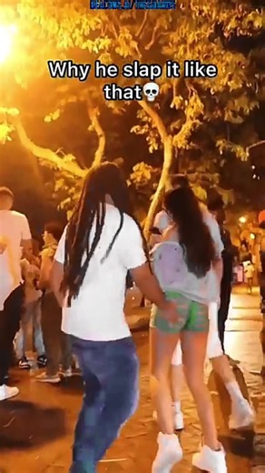 Kiss 💋 or slap 👋🏻 #pranktiktok #challenge #fyp #kisstiktok #slaptiktok