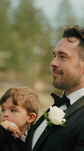 33K views · 38 reactions | When you see your bride walking down the aisle. 懶 #wedding #bride #groom #firstlook | The Augusts | Facebook