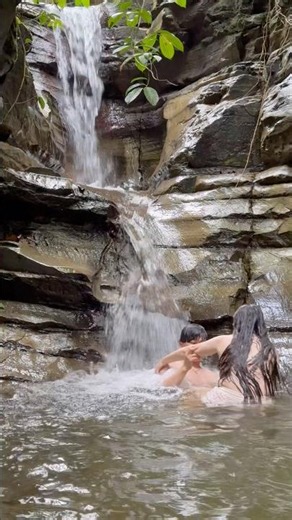 A couple’s bath is a time to reconnect, relax and rejuvenate.
